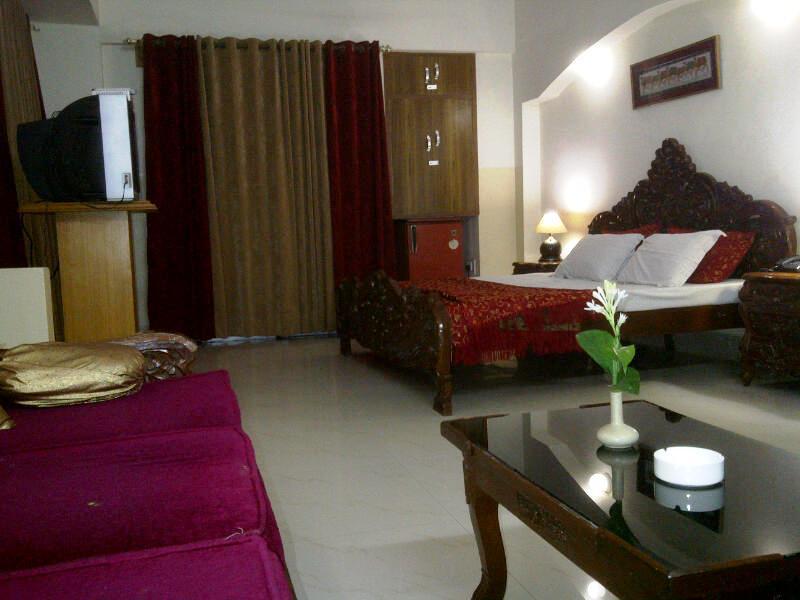 Aravali Clarks Inn Alwar Bilik gambar