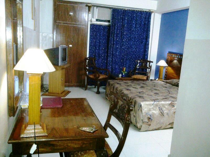 Aravali Clarks Inn Alwar Bilik gambar